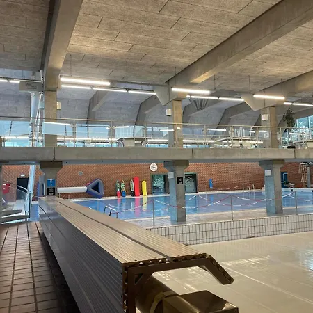 Nyaraló Stort Aktivitets-feriehus Med Fri Badeland, Bowling, Badminton Og Tennis *